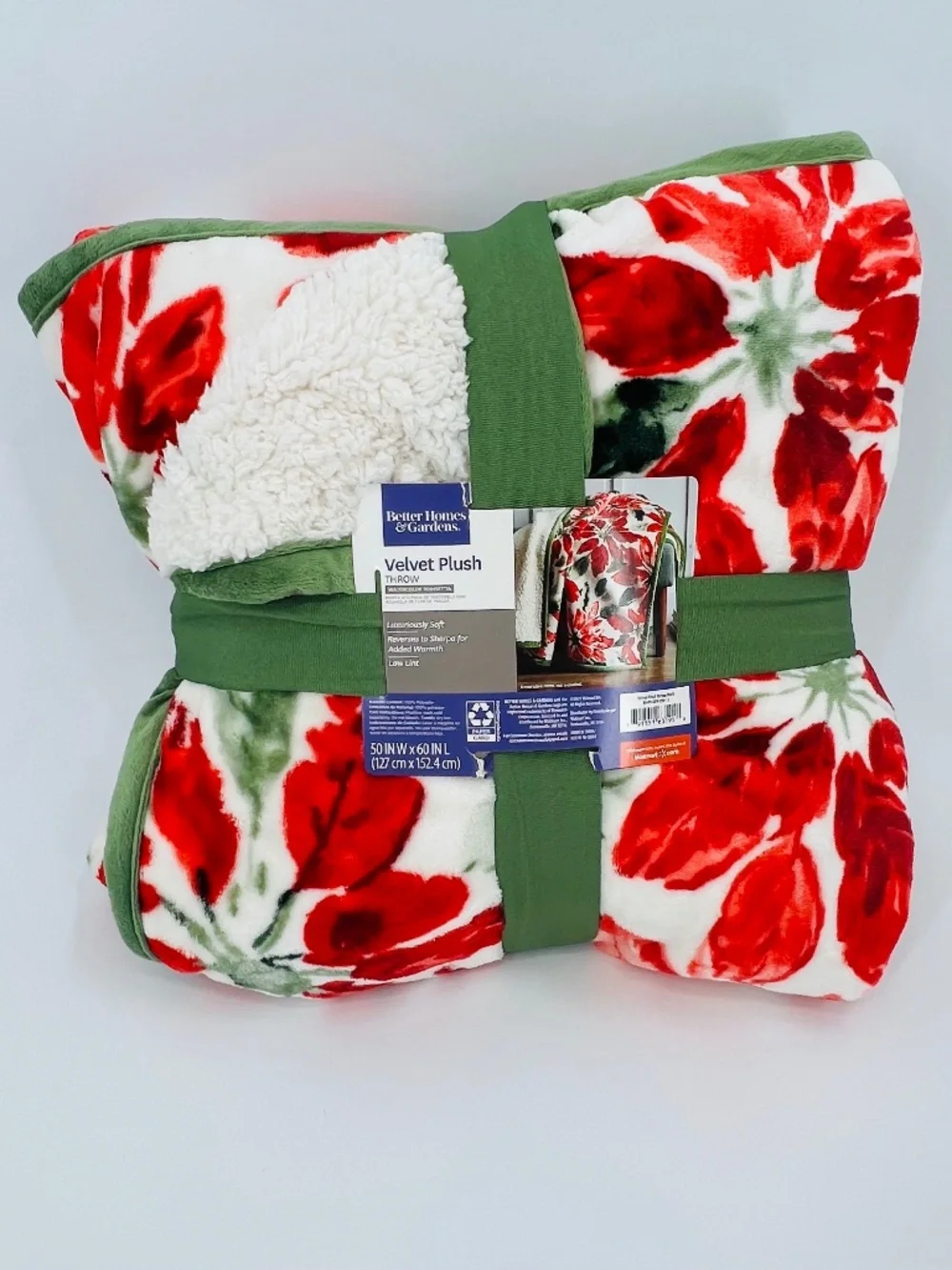 BH&G Watercolor Poinsetta Velvet Fleece Throw Blanket NEW Cottage Homey Holiday